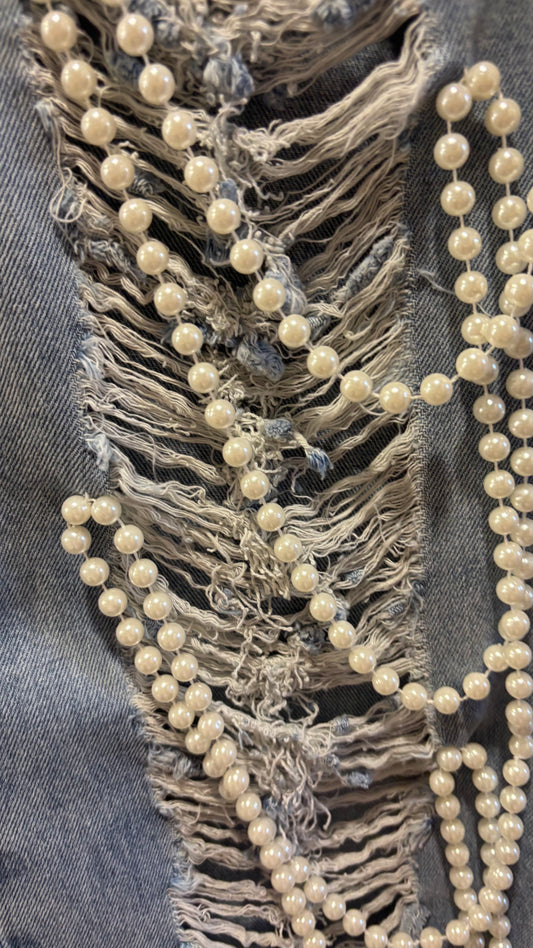 Ripped Jeans mit Perlen