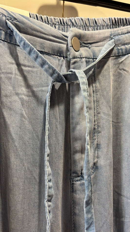 Jeans mit weitem Bein