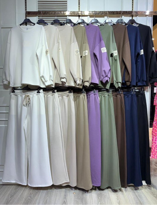 Loungewear-Set aus Pullover und Hose