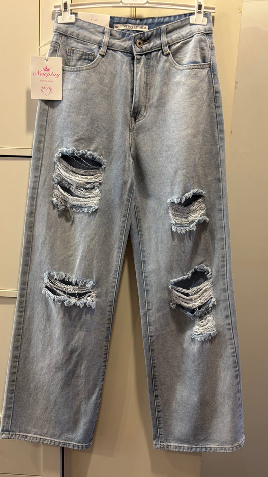 Ripped Jeans mit weitem Bein