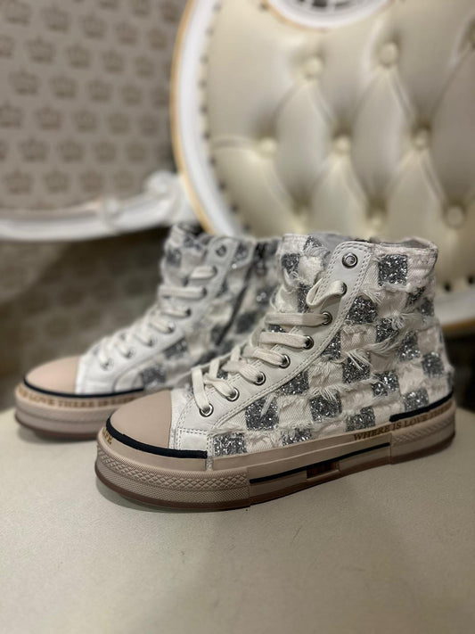 Sneaker Rebecca White